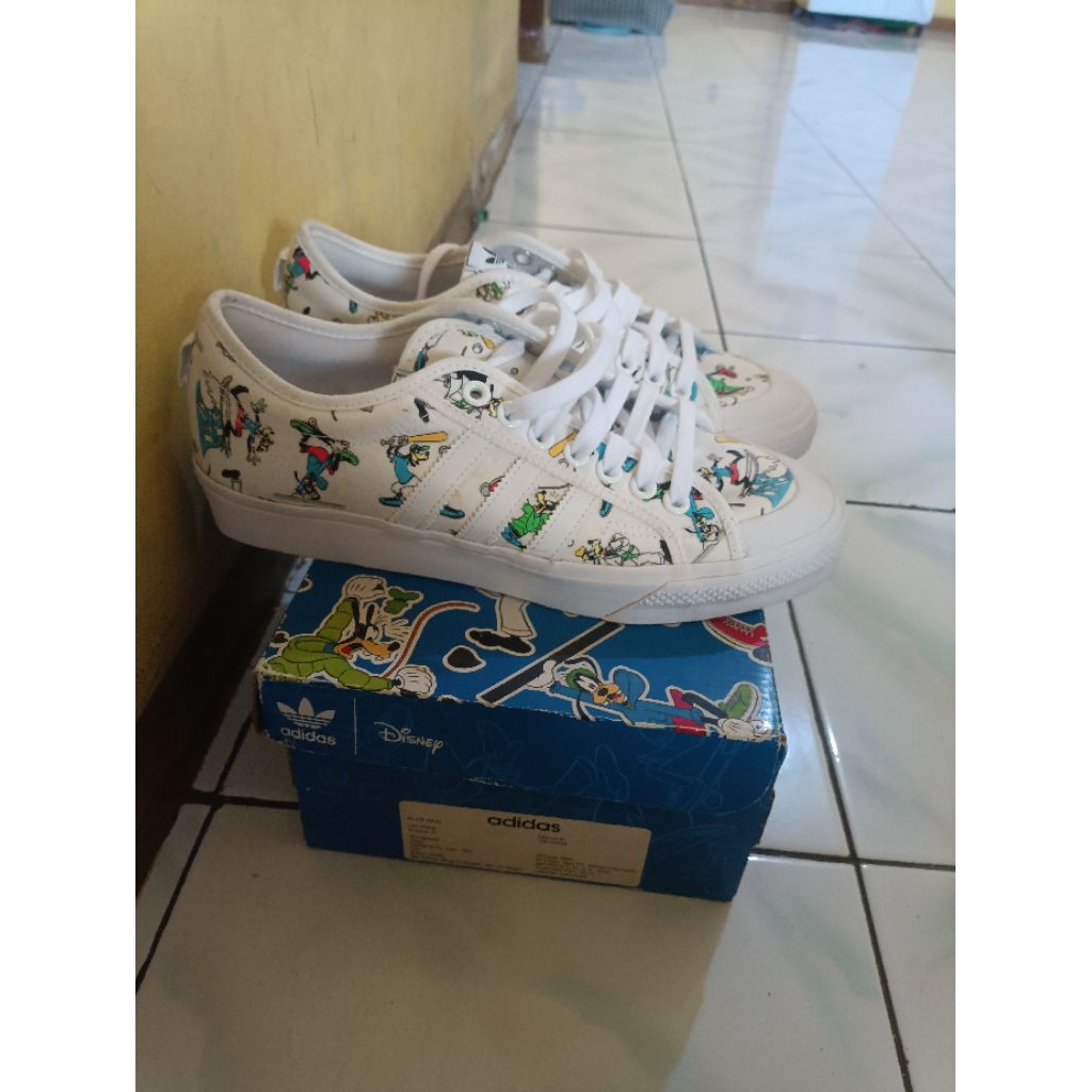 Sepatu Adidas Originals Nizza X Disney Sport Goofy