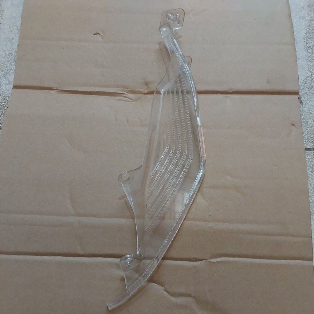 Kaca Mika Lampu Alis Bagian Kanan PCX 160 Original