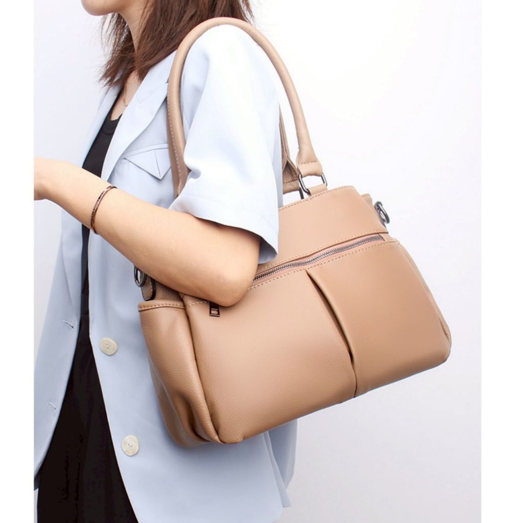 Tas Selempang Wanita Premium - Kulit Sintesis Elegan, Desain Kondangan, Warna Hitam