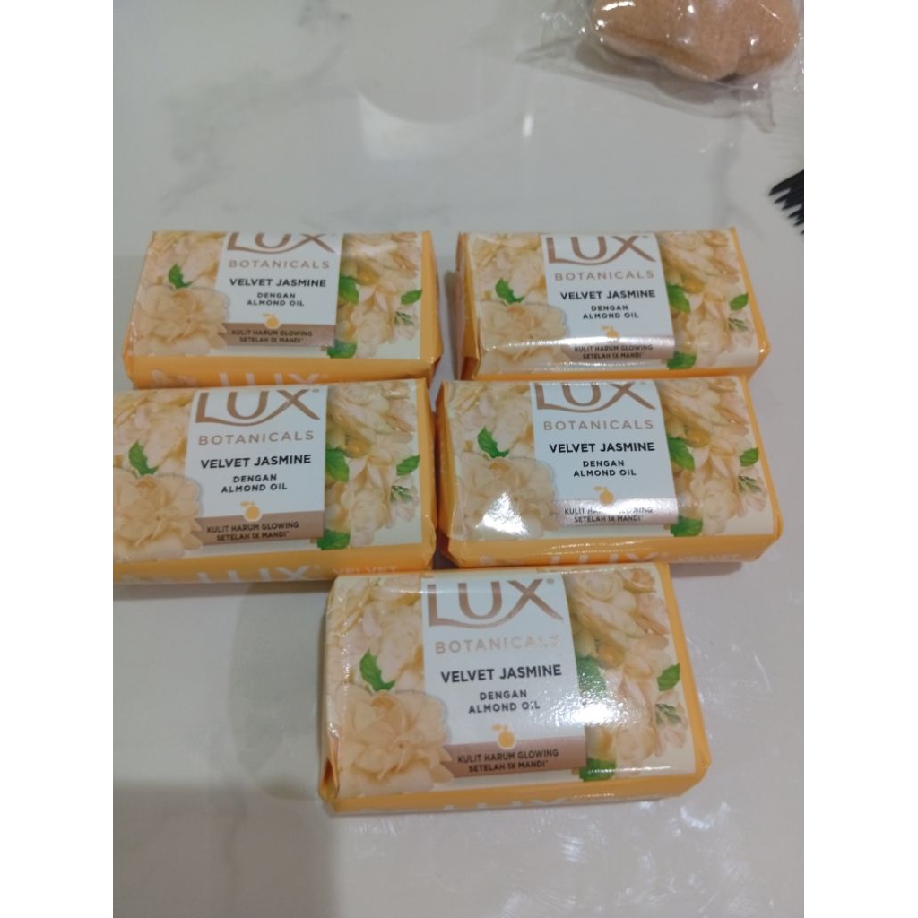 Lux Botanicals Velvet Jasmine Batangan 68 g