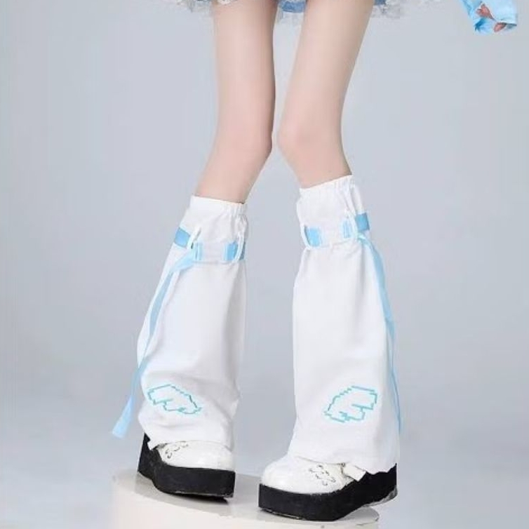 [WTS/PRELOVED] LEG WARMER SOFT BLUE AND WHITE KAWAII CUTECORE TENSHI KAIWAII