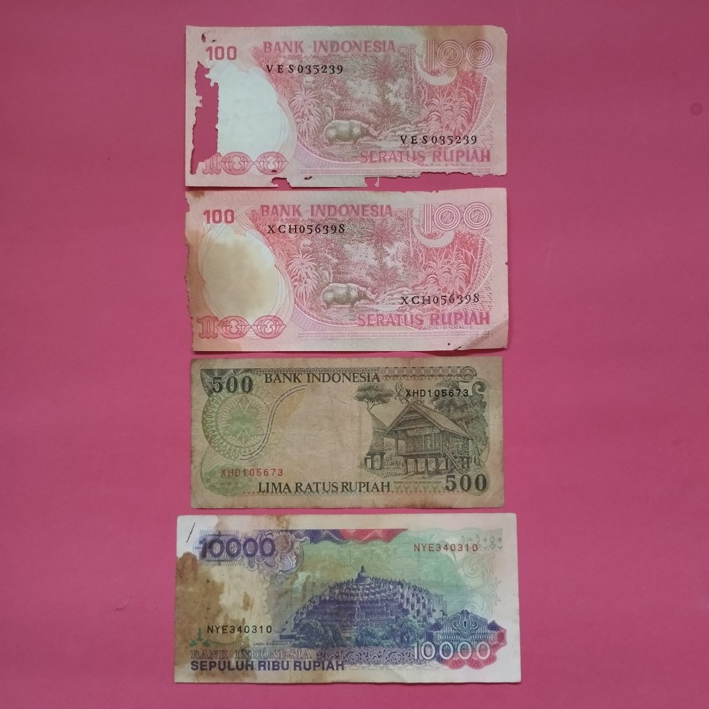 Uang Kuno Kertas Rp 100, Rp 500 Dan Rp 10000 UK 062
