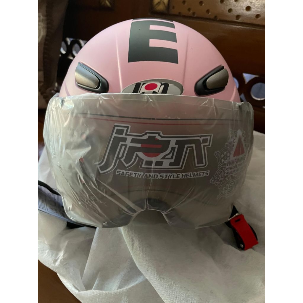HELM MOMO PILOT JPN