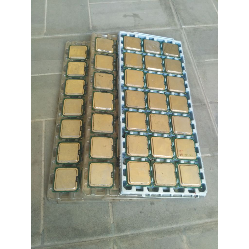 PROCESSOR PROSESOR CORE 2 QUAD SOKET 775