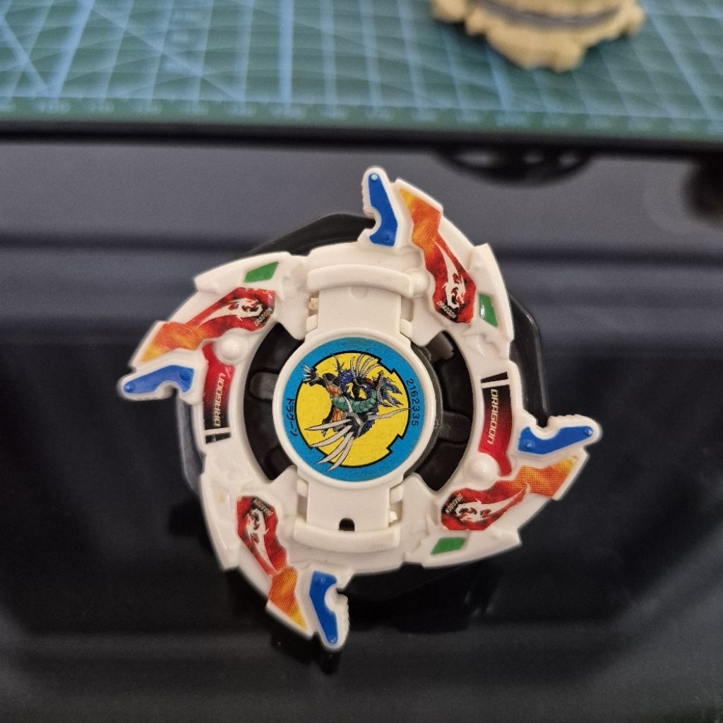 Beyblade Bakuten Shoot Dragoon V2