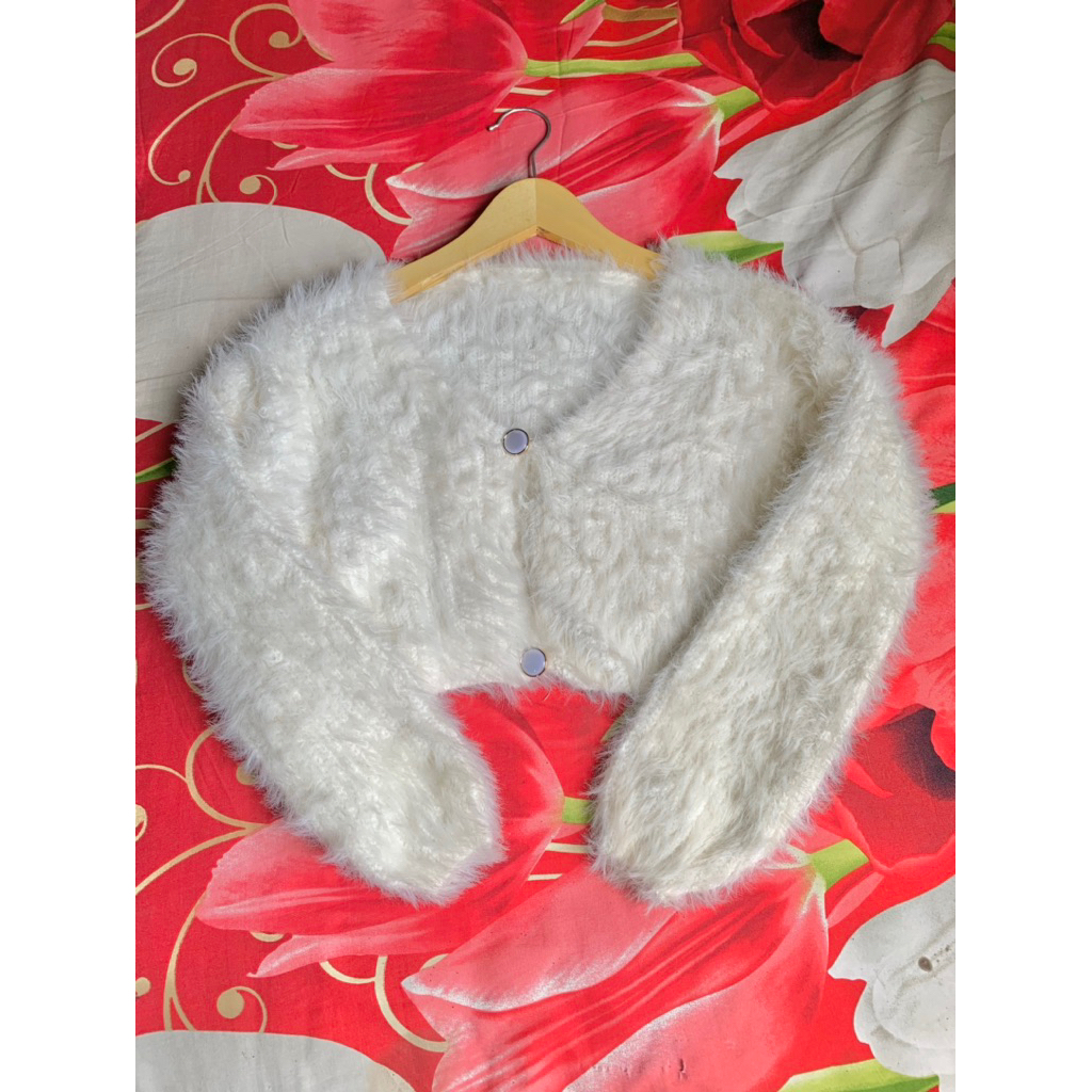 cardigan crop bulu fuzzy