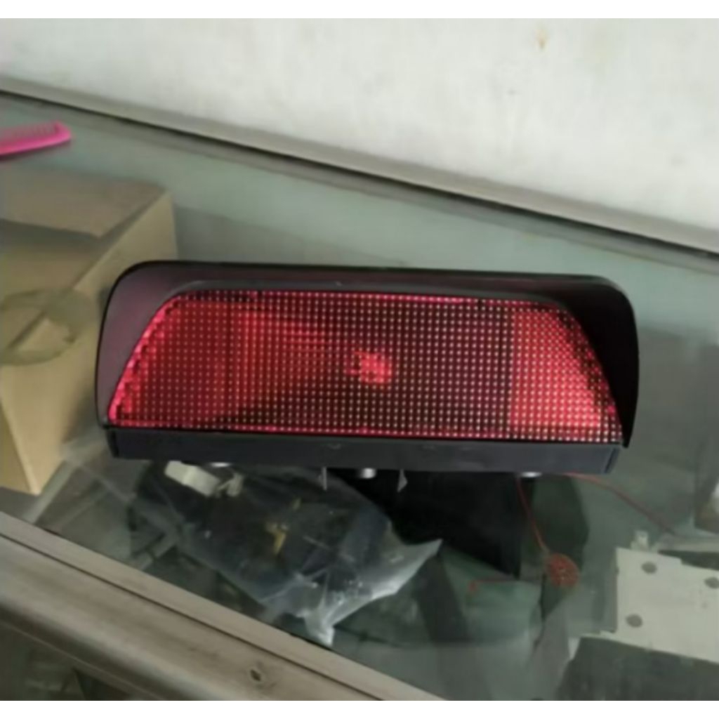 stoplamp lampu kaca bagasi belakang original jazz ge8 2008-2011 bekas