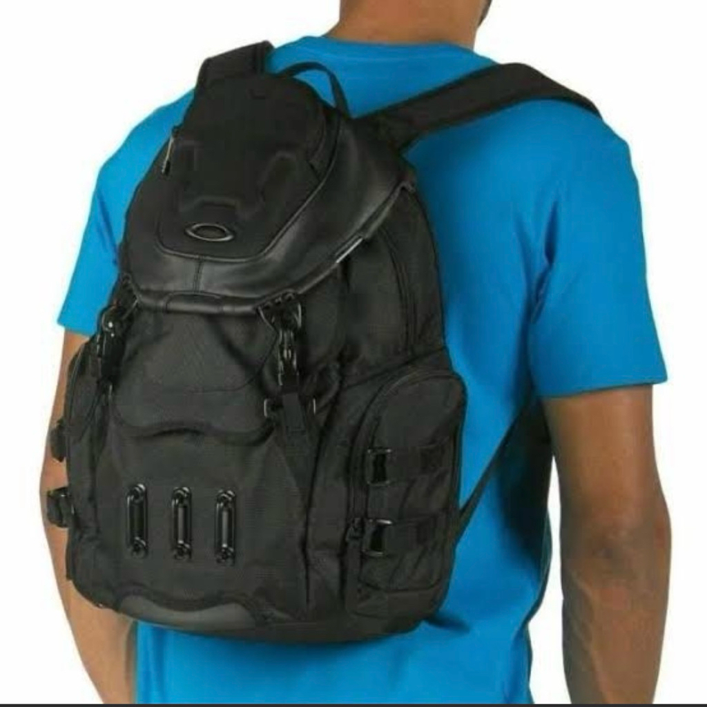 tas oakley bathroom sink backpack