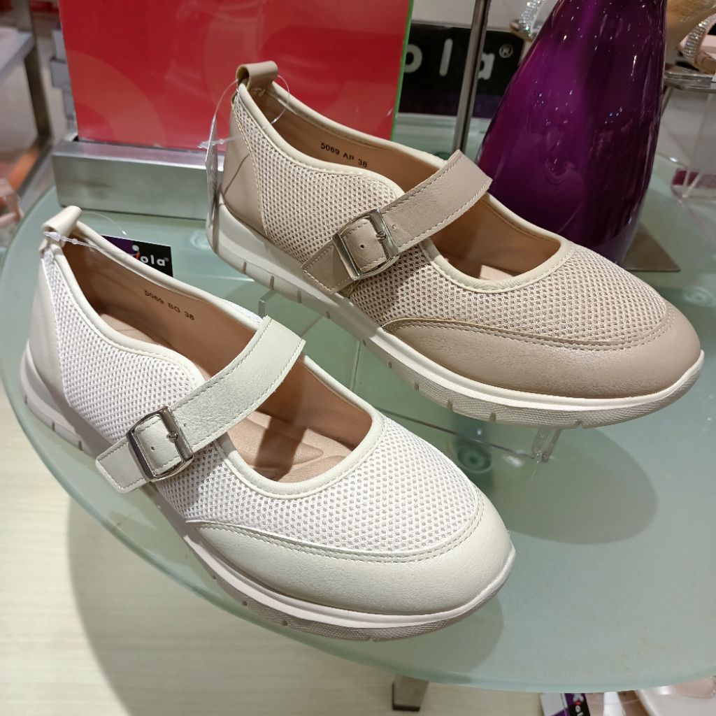 sepatu wanita slip on ringan LAVIOLA original