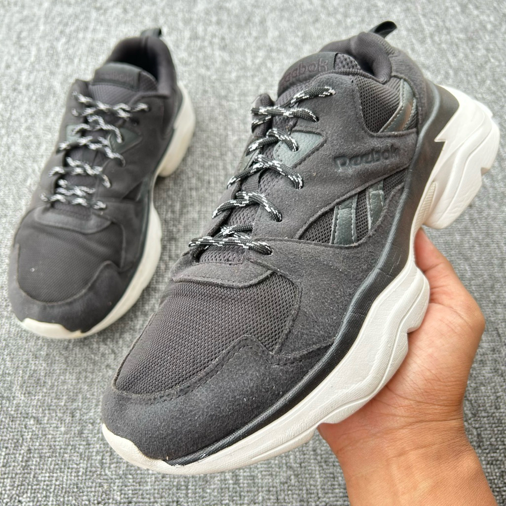 Sepatu Sneakers REEBOK Royal Bridge 4 Size 41 Panjang Insole 26.5 cm