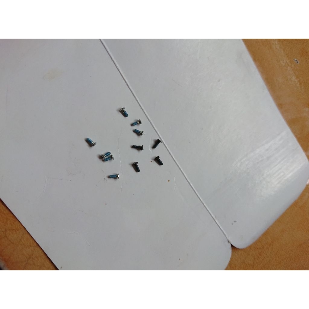 Baut untuk Xperia XZ2 premium copotan