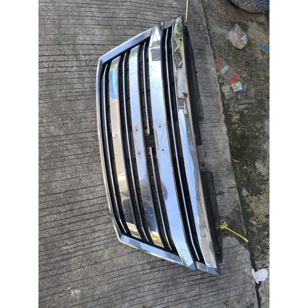 grill grille Nissan Serena autech c26 original