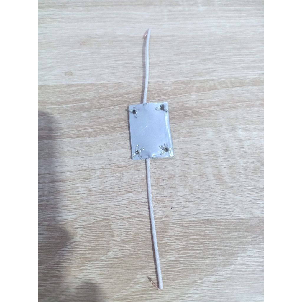 elemen pemanas DC 5v 8w.