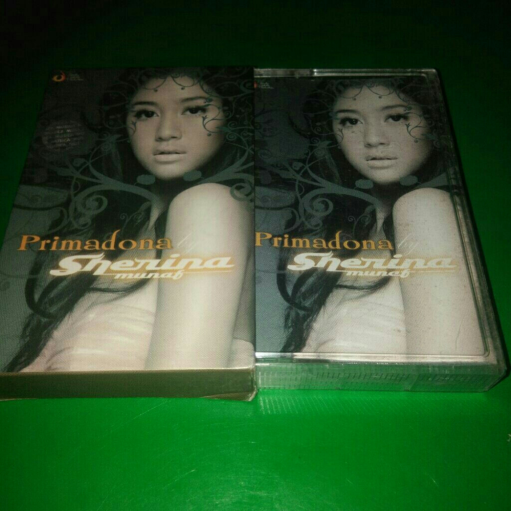 kaset pita Sherina primadona