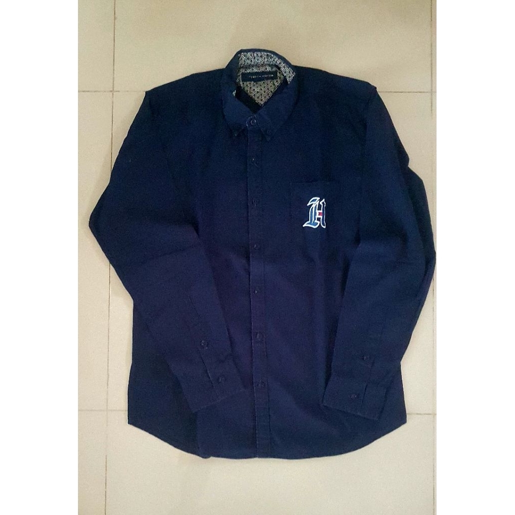 Kemeja Tommy Hilfiger