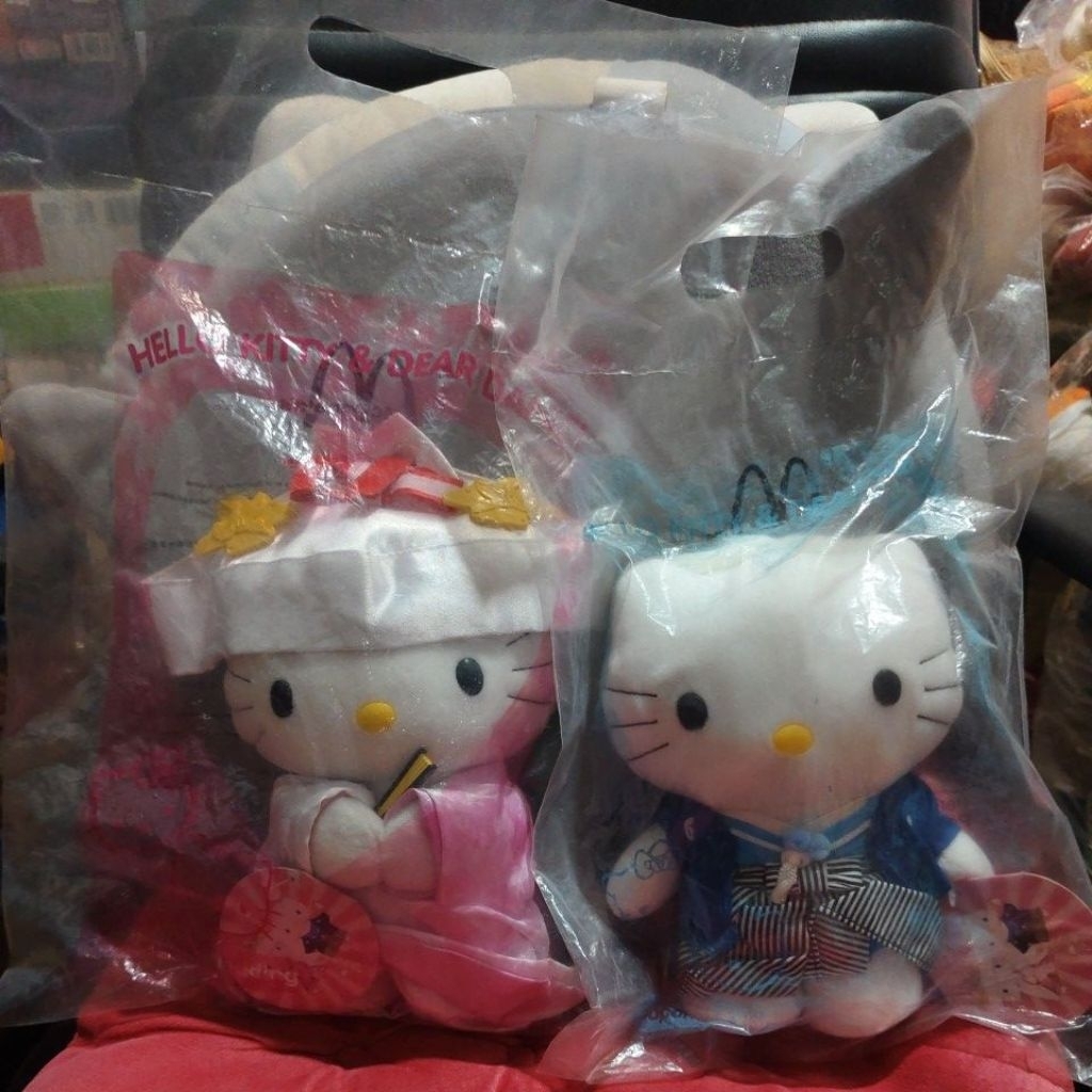 boneka hello kitty mcd couple kostum kimono japanese wedding segel tag ori