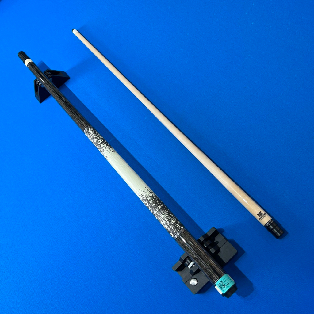 (EXOTIC) Stick Billiard FURY TW - 2 ( White Grip ) Real Exotic Wood Low Deflection Infused Carbon Sh