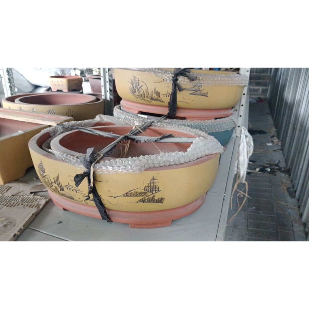 pot keramik oval ukuran 50x38x15 dan 40x30x11