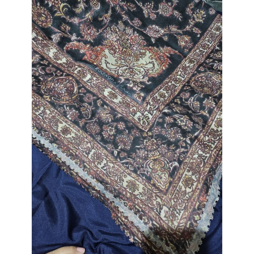 Preloved Radwah Scarf