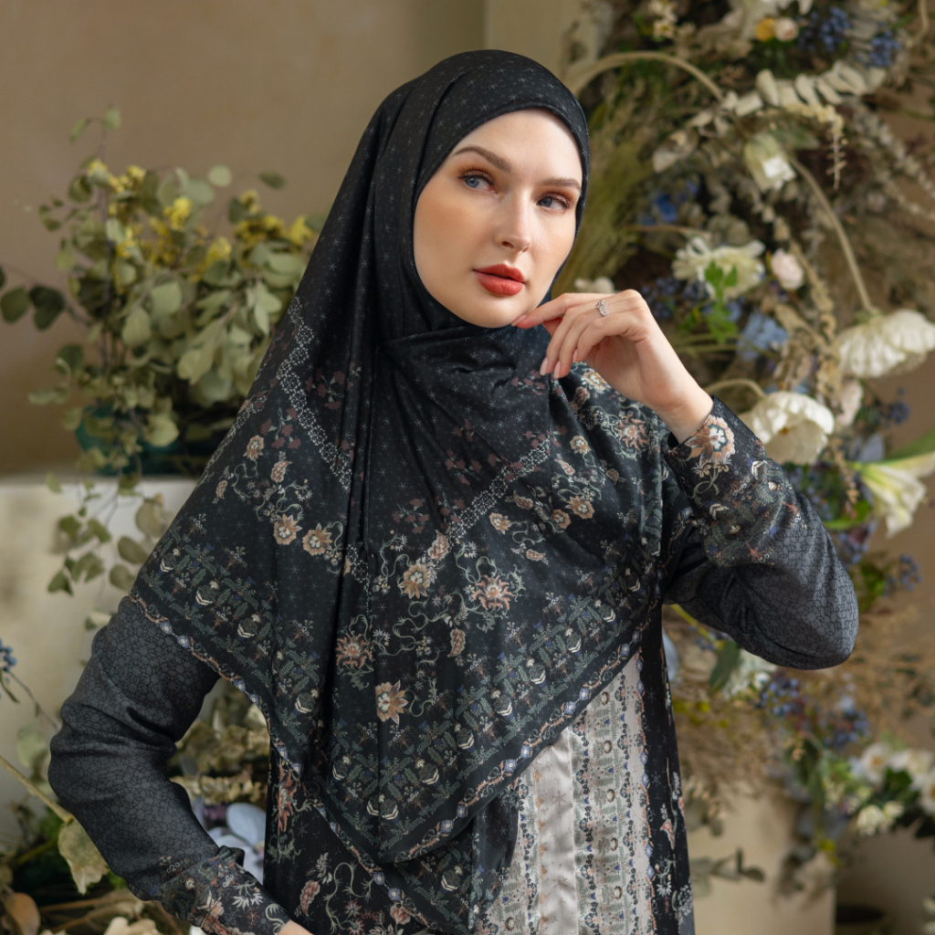 Deyn Scarf - Nada Instan Scarf -Segitiga Instant Motif