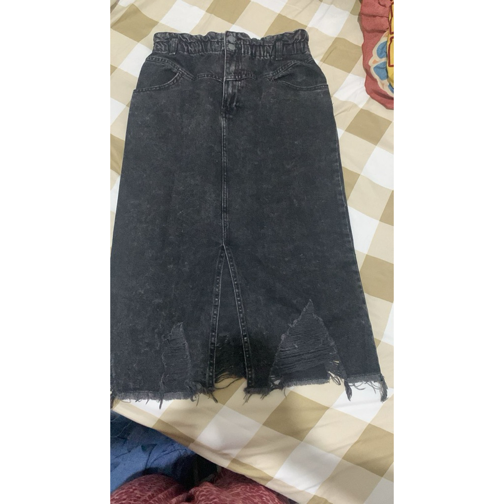 ROK JEANS MERK BERSHKA - SECOND MURAH