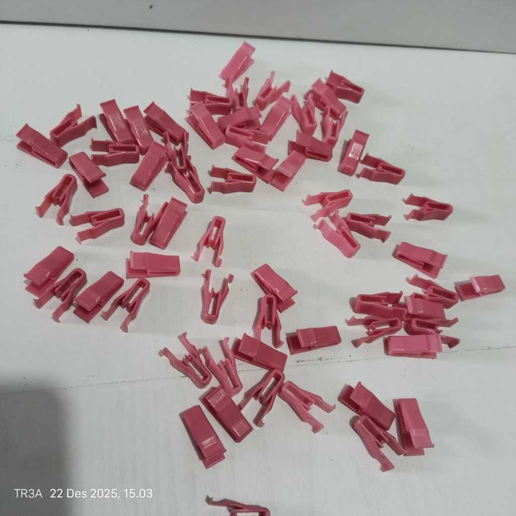 5 pcs Klip Kancing Dashboard Panel Armrest Body Mobil All Daihatsu Toyota Original 5 biji