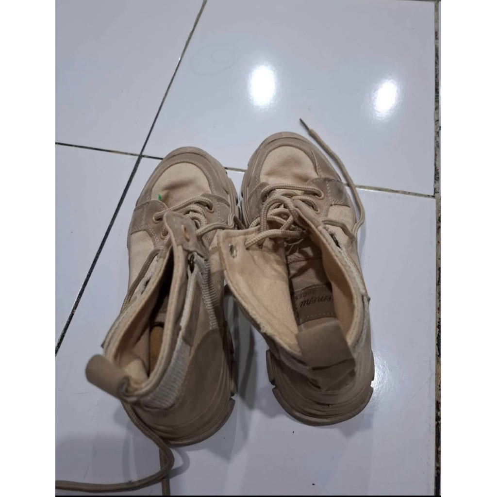 Sepatu Boots Cani