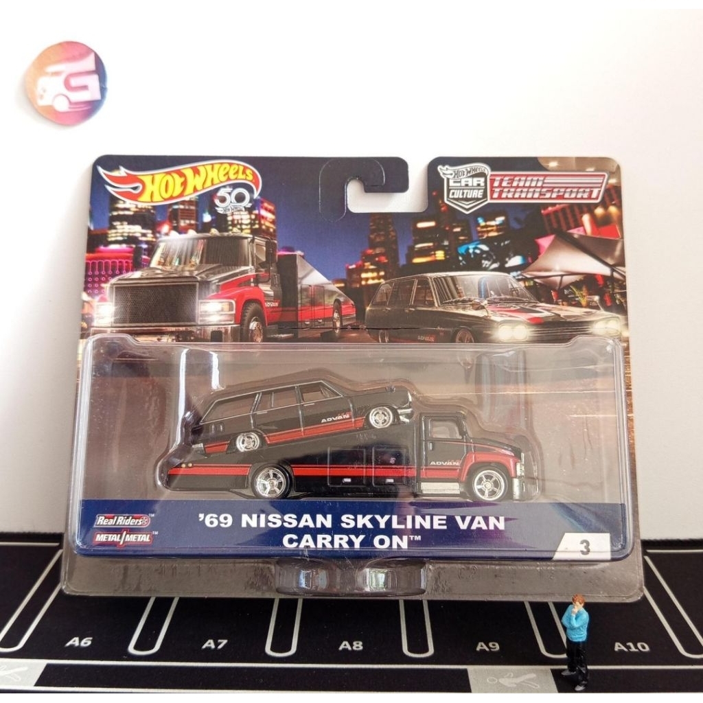 Hot Wheels Team Transport 69 Nissan Skyline Van X Carry On Advan (Team Transport First Edition 2018)