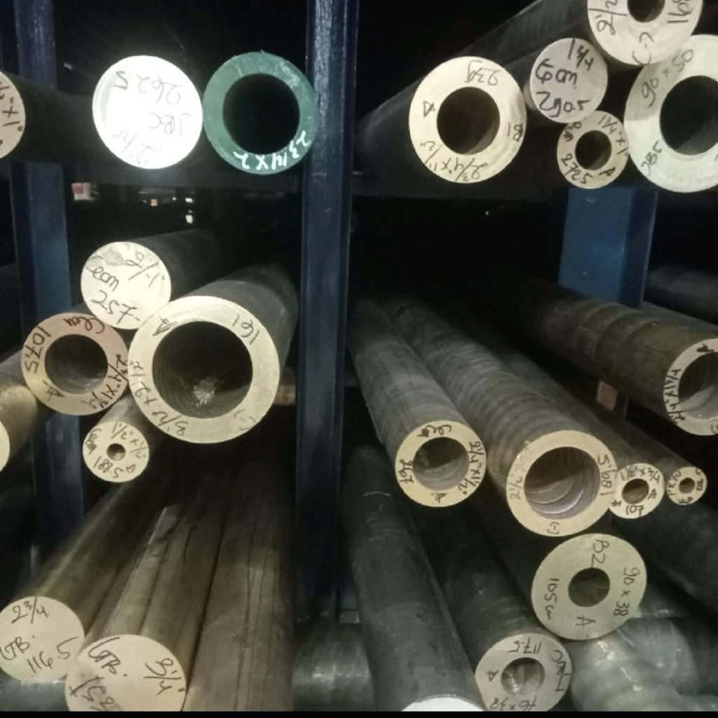 hollow bronze 3 1/2"x 2" x 12,5 :18,5 : 8,5 - hollow bronze LG2