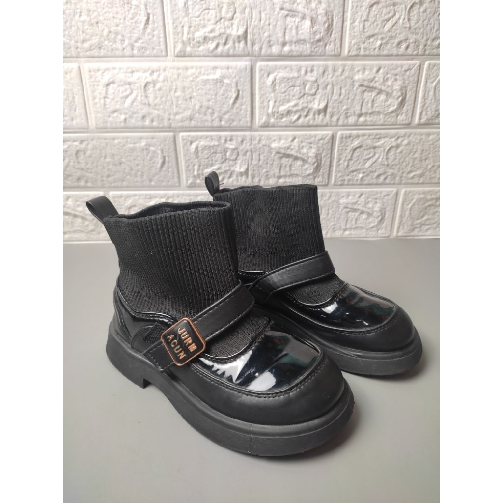 SEPATU BOOTS ANAK PEREMPUAN PRELOVED