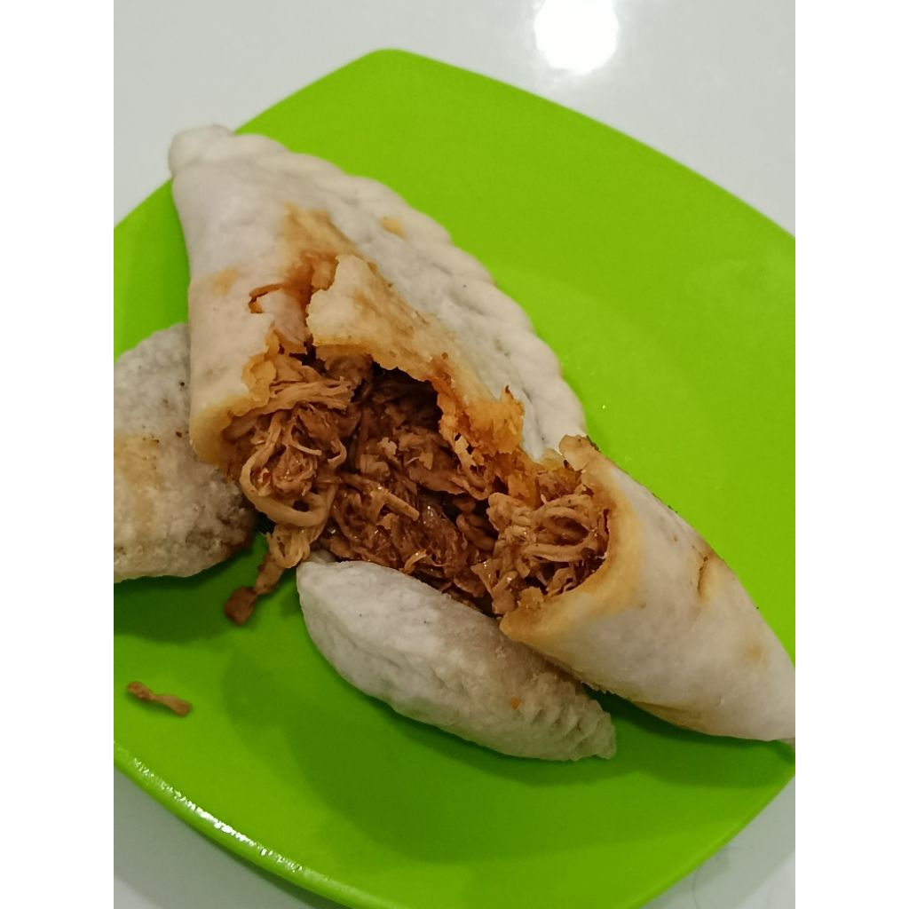 CIRENG JUMBO ISI AYAM SUWIR, BAKSO