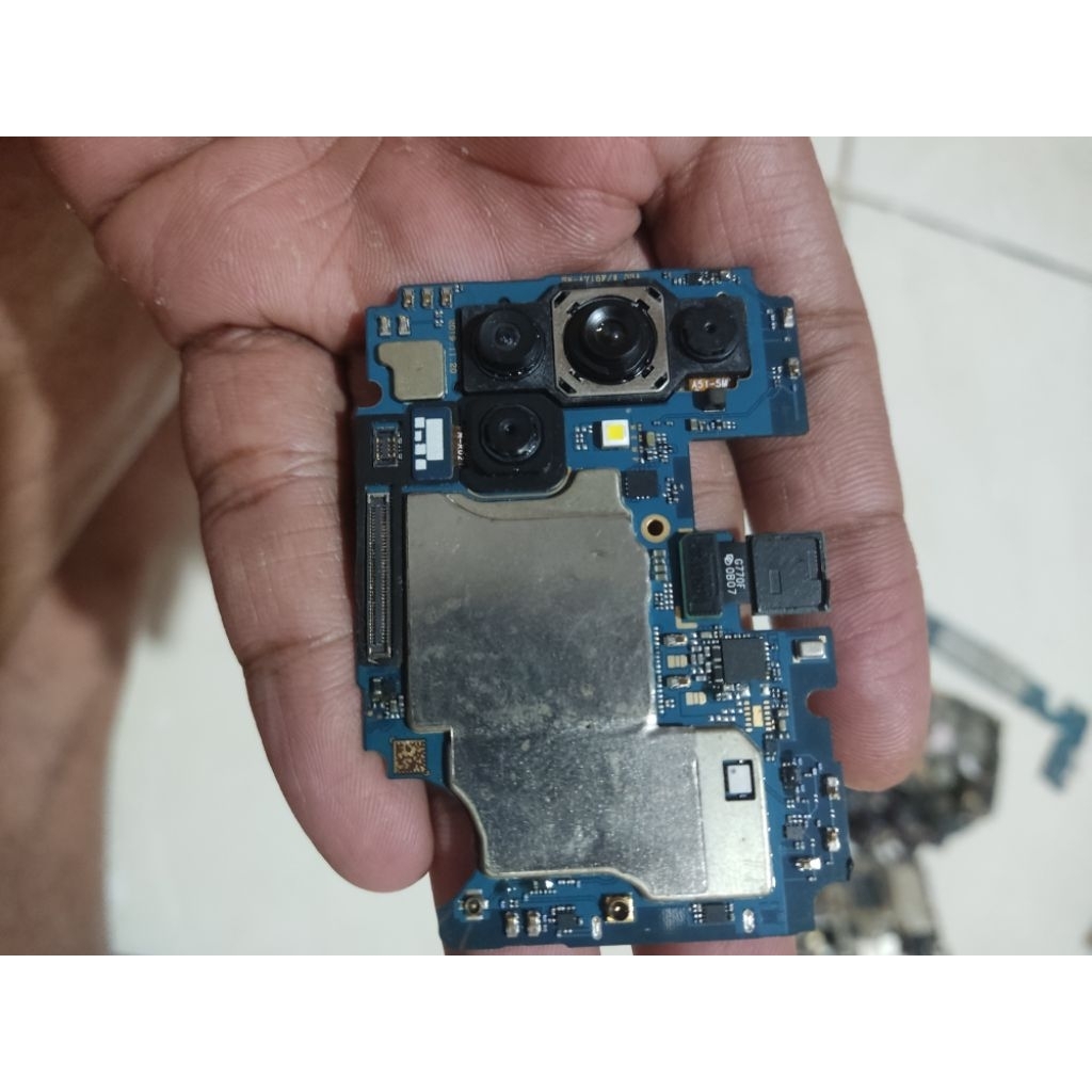 mesin Samsung A71 128GB bahan