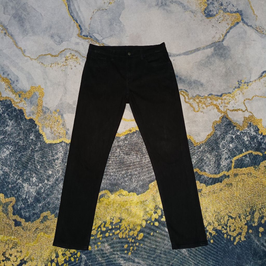 Celana Chino Soft Jeans Uniqlo Ezy Skinny Tapered