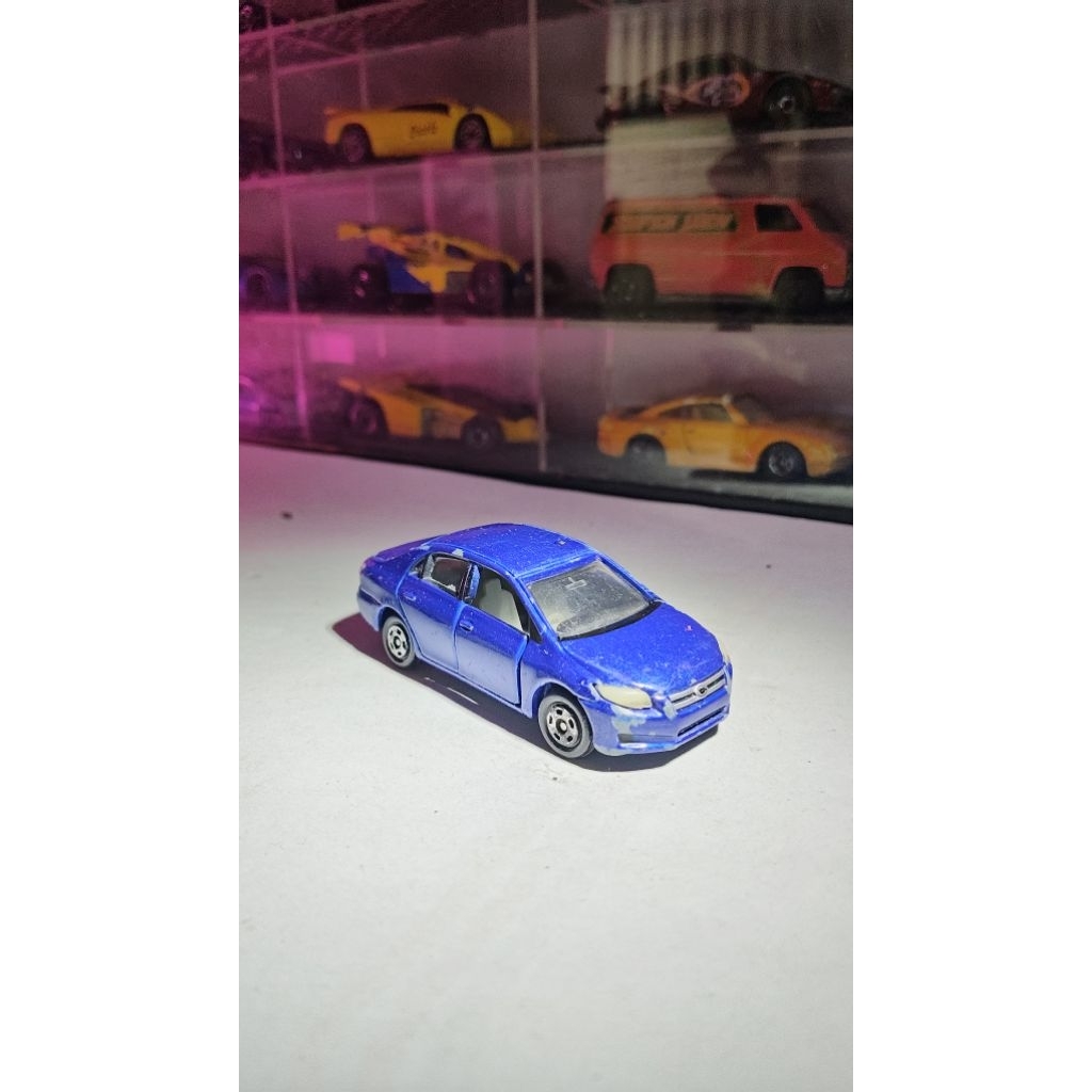 Tomica Toyota Corolla Axio
