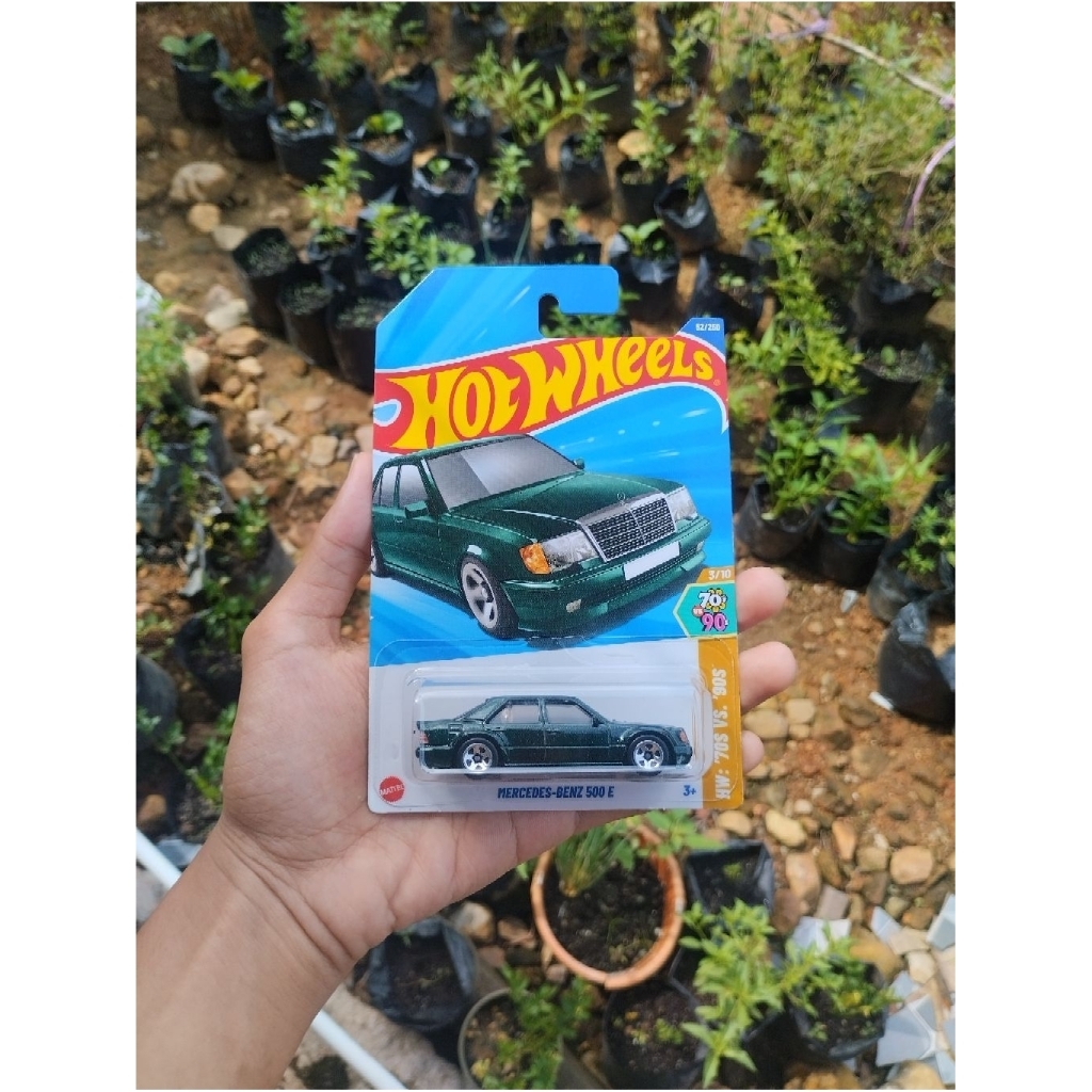 Hotwheels Mercedes 500E