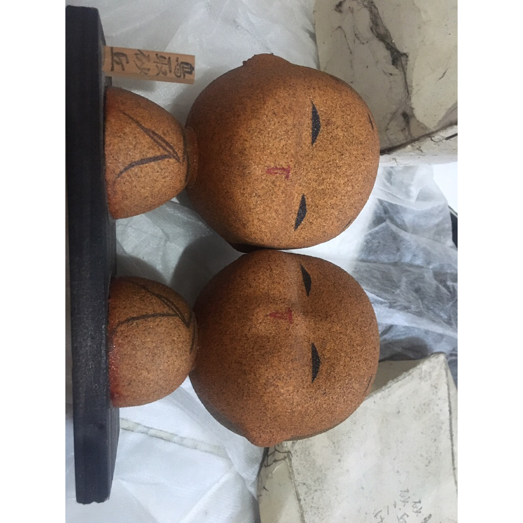 Pajangan miniatur boneka