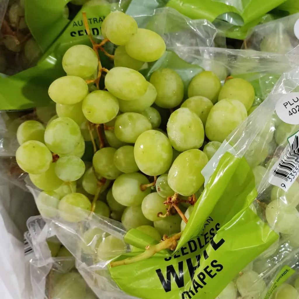 BUAH ANGGUR HIJAU RENYAH MANIS NON BIJI 1 KG AUSSIE / BUAH ANGGUR HIJAU FRESH MANIS GARING