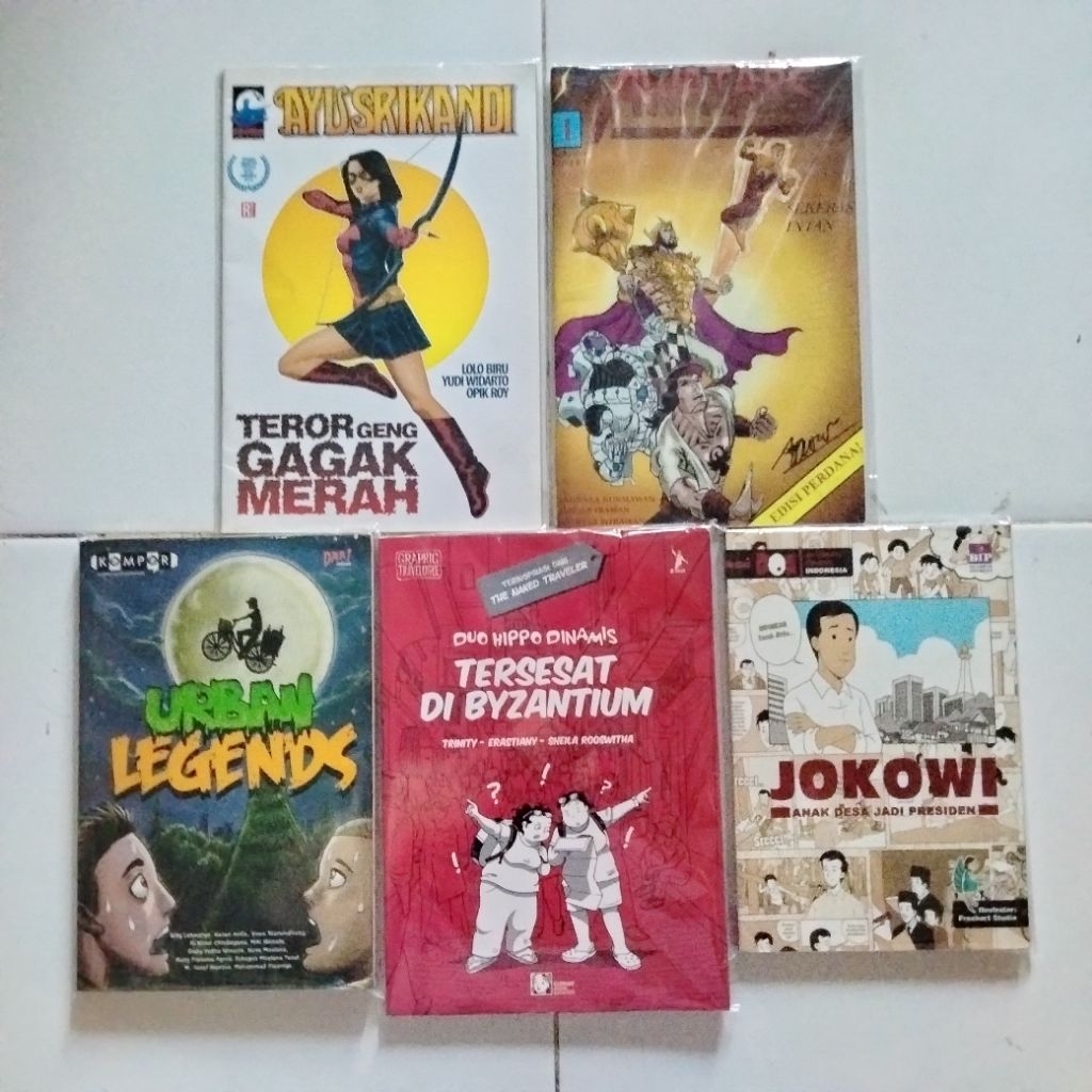 Komik Lokal - Novel Grafis Lokal - Ayusrikandi - Naked Traveler - Awatars - Urban Legends