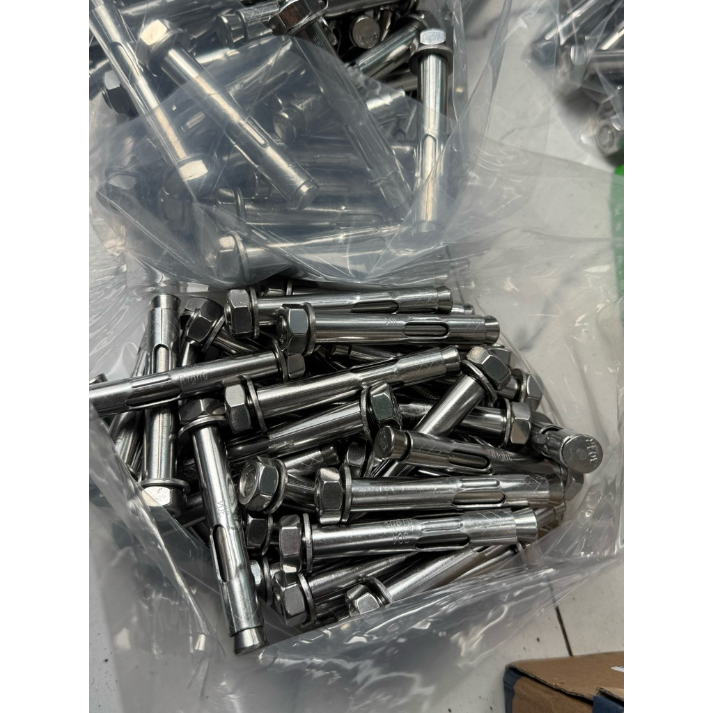 Dynabolt stainless M10x100