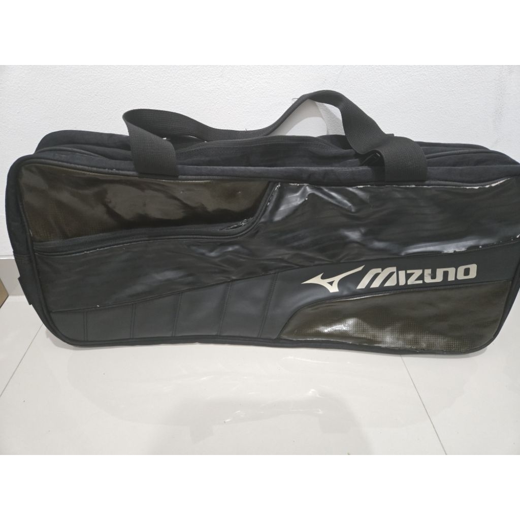 preloved Tas Badminton Mizuno black edition