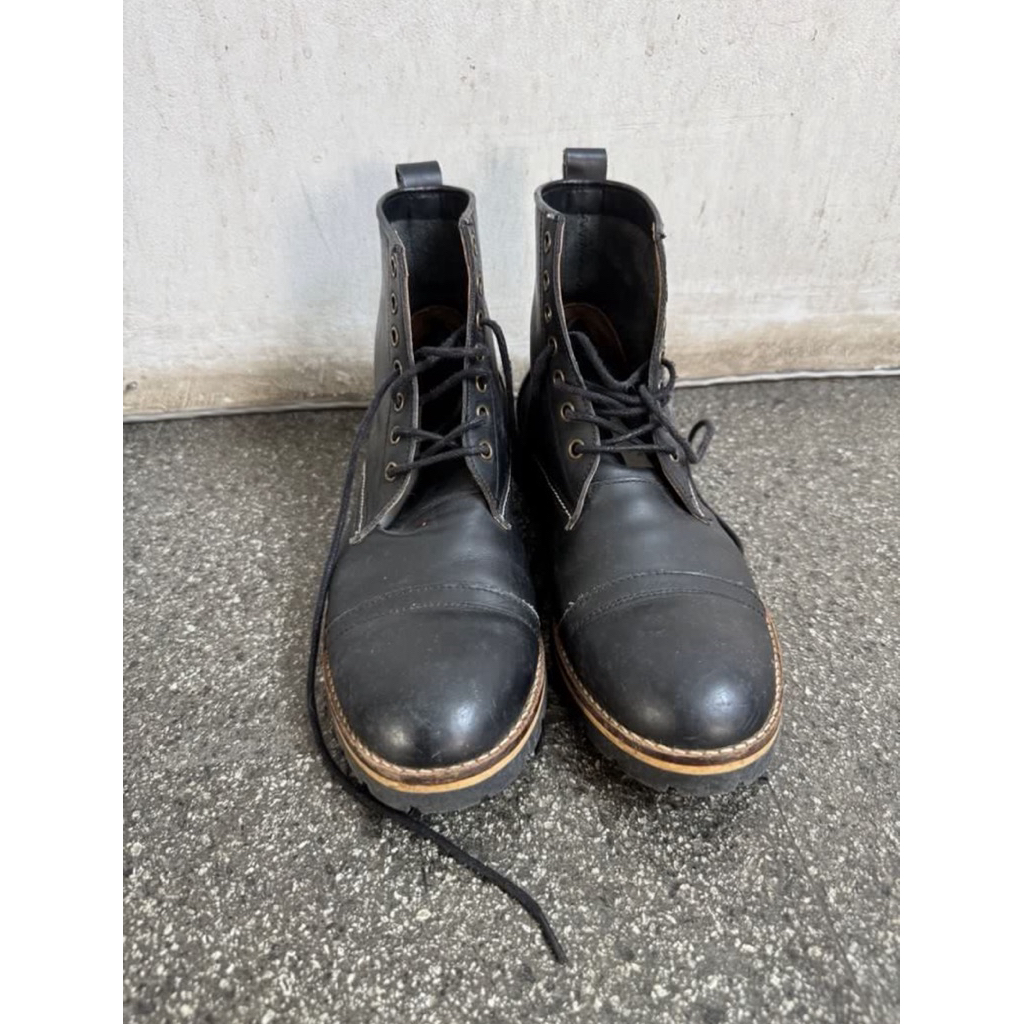 PReloved Guten Inc boots