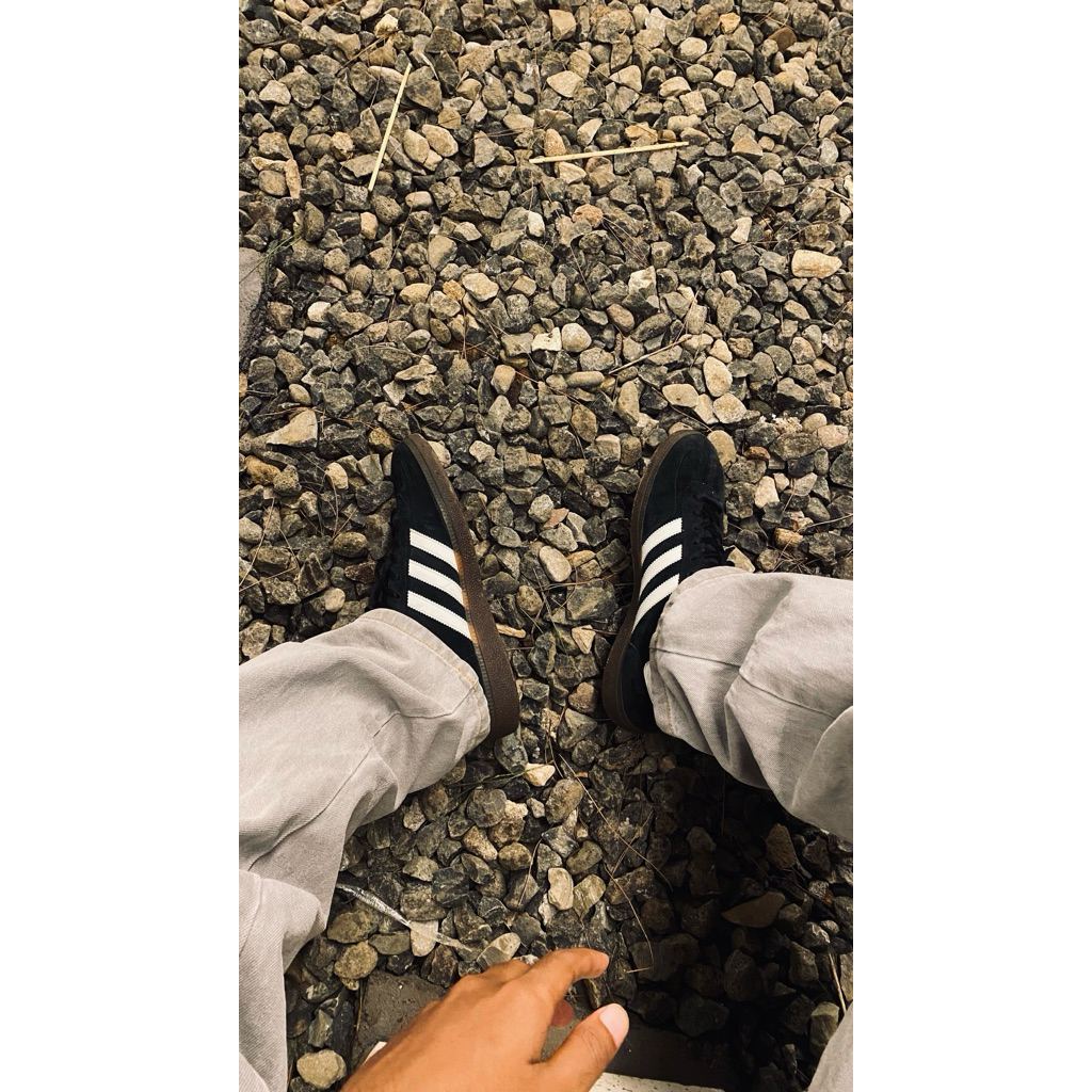 sepatu adidas spezial original