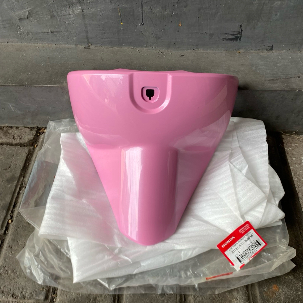 81131 KYT 900PMP COVER RAK LACI DASHBOARD HONDA SCOOPY KARBU PINK ORIGINAL AHM