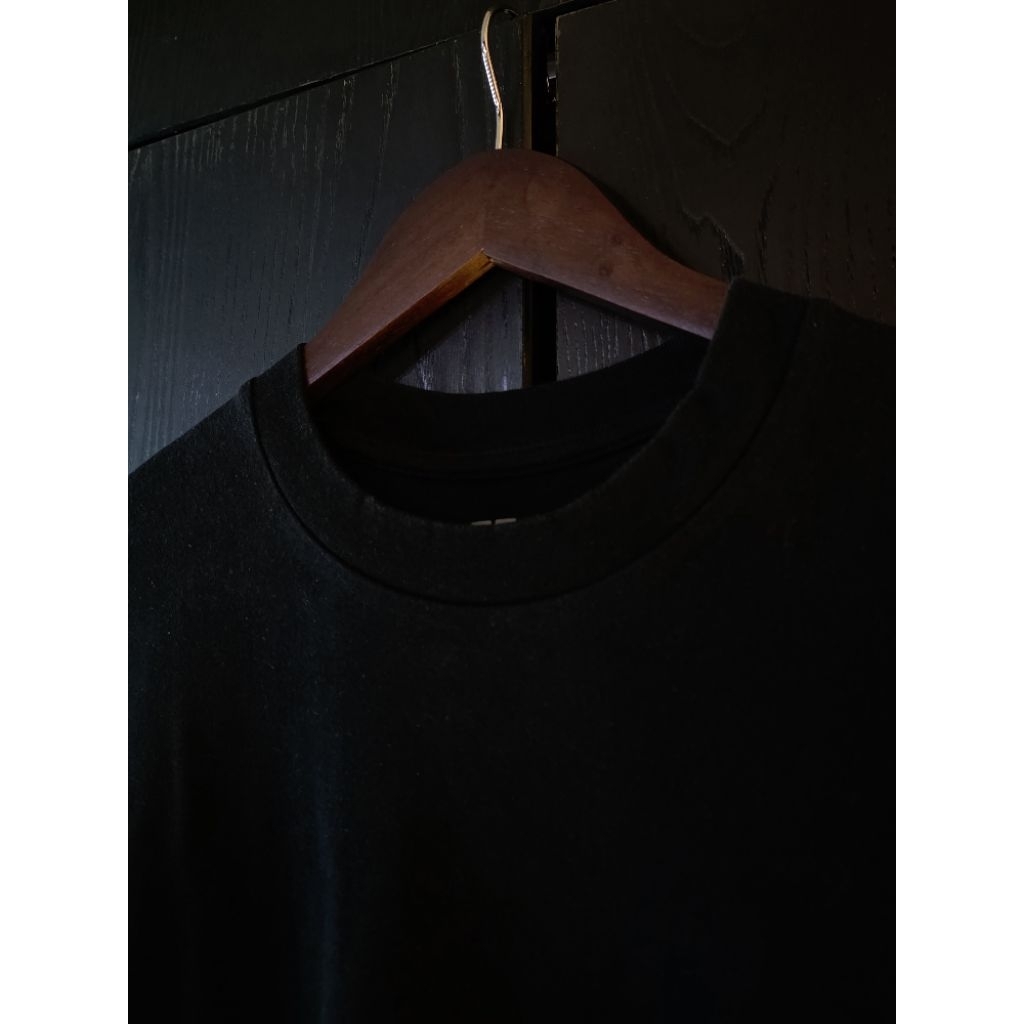 Uniqlo Basic Black Sweater. Best Seller. 100% original. baju lengan panjang pria warna hitam. 2nd