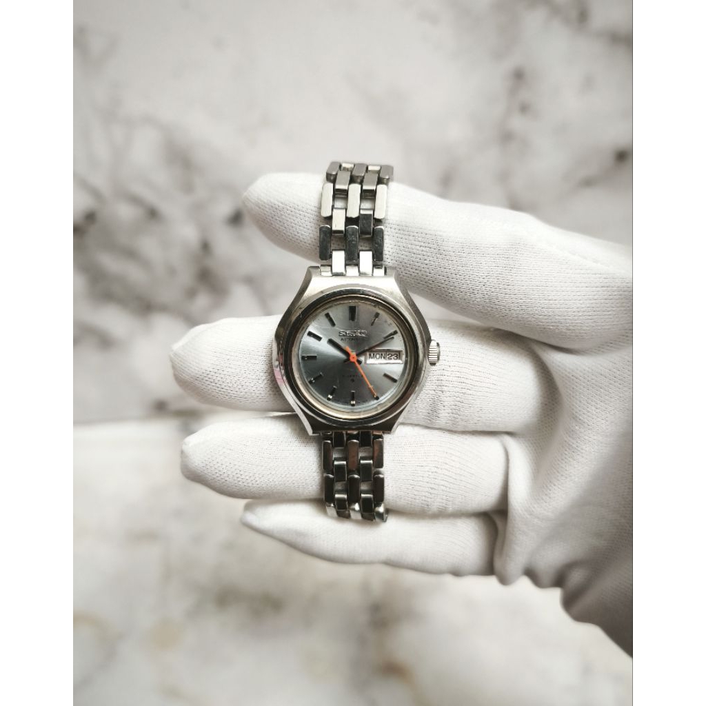 Seiko Automatic 21 Jewels 2706-0010 blue dial Day-Date Ladies