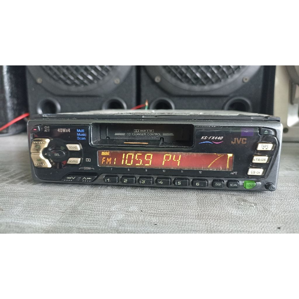 singleiin audi audio tape mobil  jvc  klasik