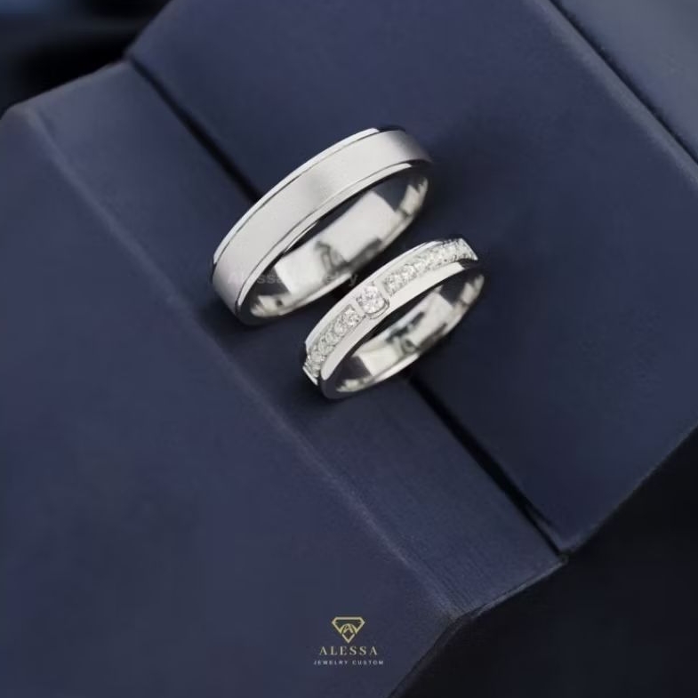 Promo Cincin Couple Emas Putih 5% dan Palladium 5% +(Ukir Nama Laser)