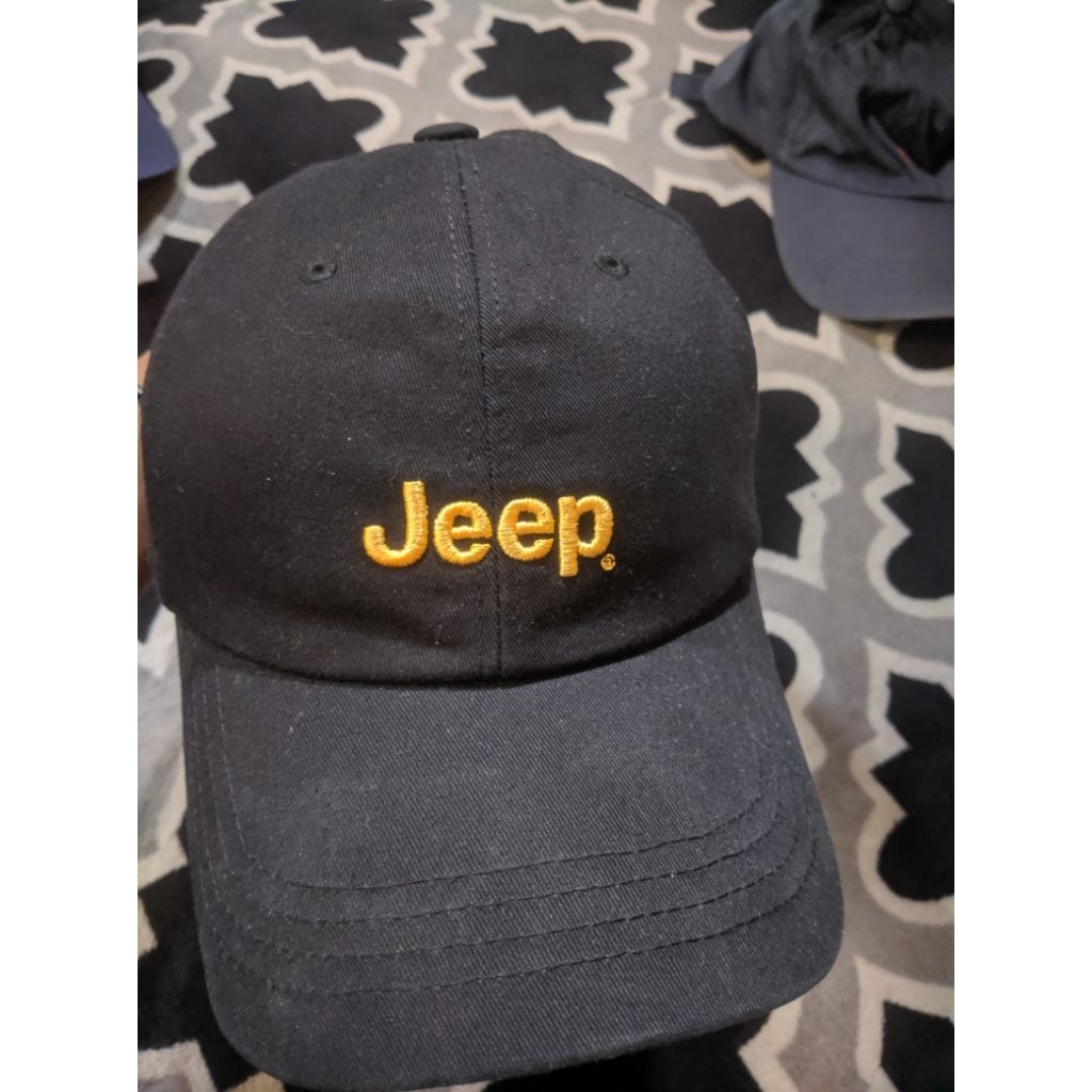 topi Jeep