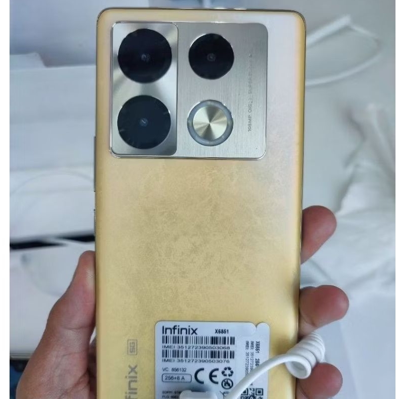 INFINIX NOTE 40 PRO 5G Dimensity 7050 5G TITAN GOLD Layar lekung Spek Gaming mulus like