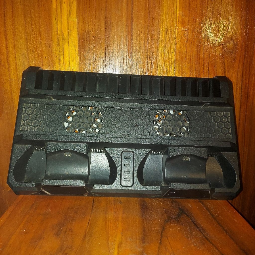 STAND COOLING FAN PS4 FAT (BEKAS/SECOND)